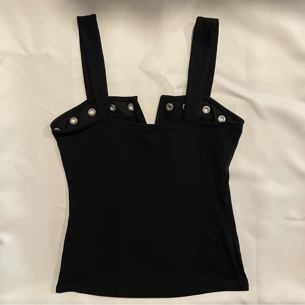 ❌SOLD❌ Express V Grommet Tank Top - Picture 3 of 3